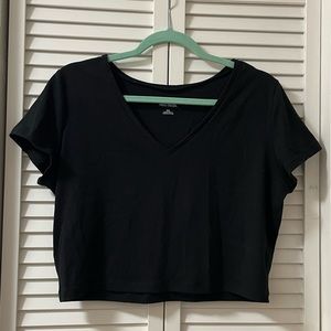 Black V-Neck Crop Top NWOT! 🖤